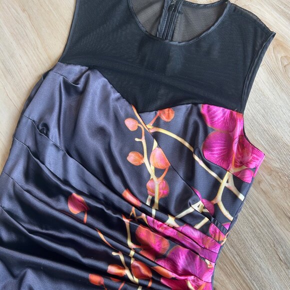 Le Chateau Dress - Picture 1 of 6